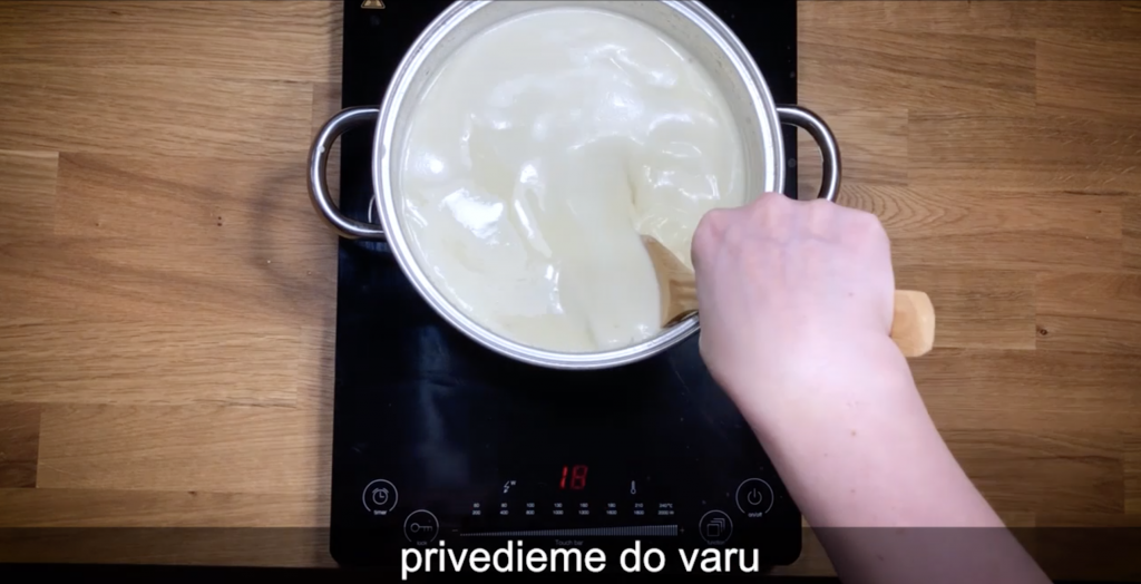 cenaková polievka v bochníku krok č. 15