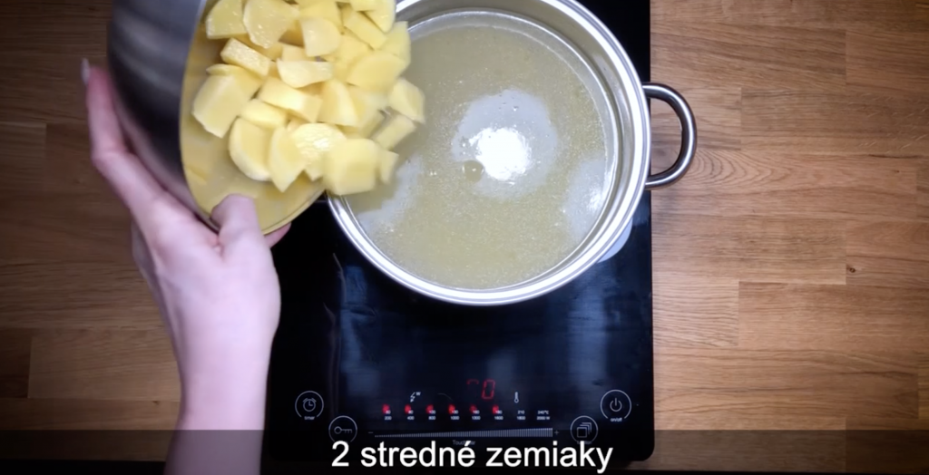 cenaková polievka v bochníku krok č. 6