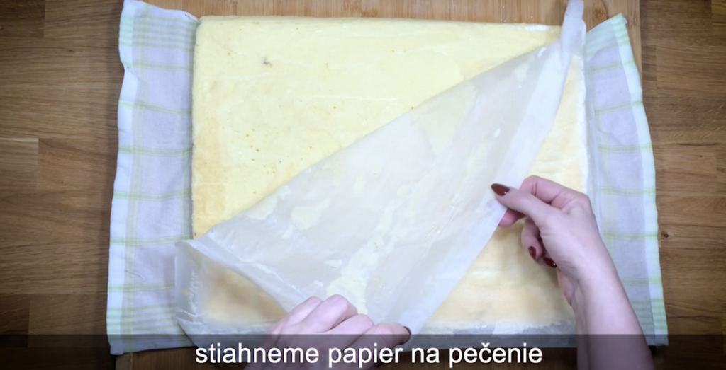 piškótová roláda s lesným ovocím krok č. 14