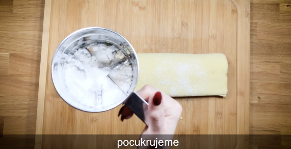 piškótová roláda s lesným ovocím krok č. 27