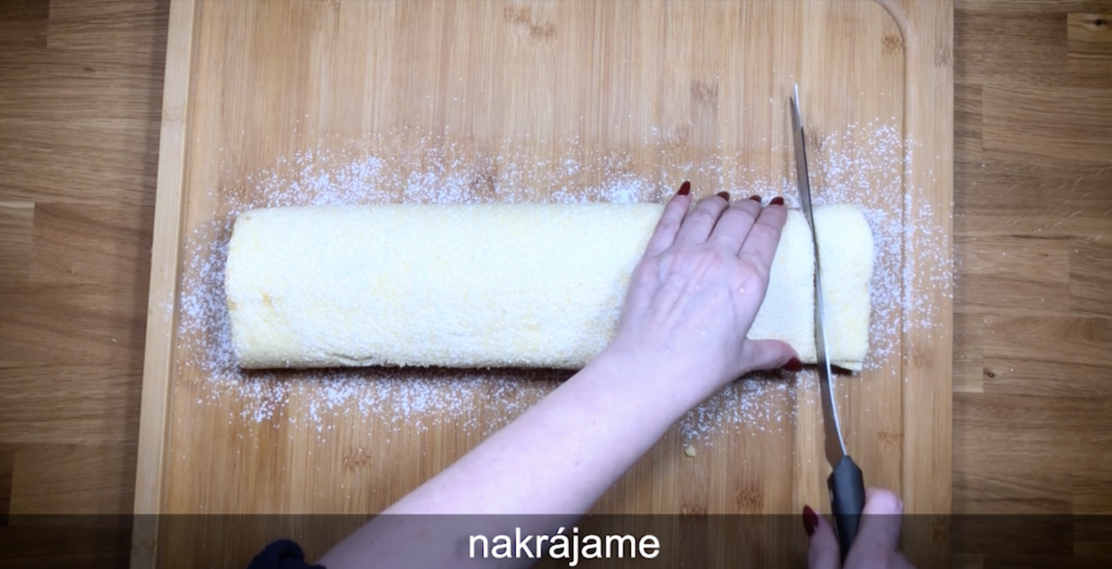 piškótová roláda s lesným ovocím krok č. 28