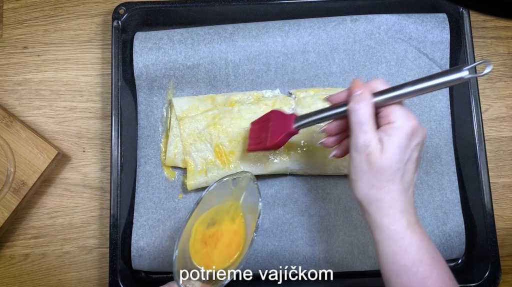 Tvarohový závin s mandľami a kokosom krok č. 11